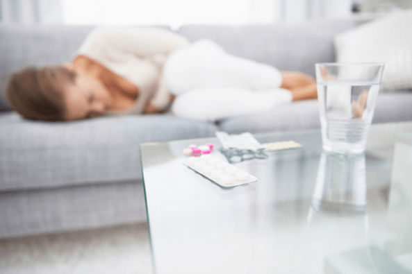 Κοιλιακός πόνος λόγω της παρουσίας παρασίτων στο σώμα